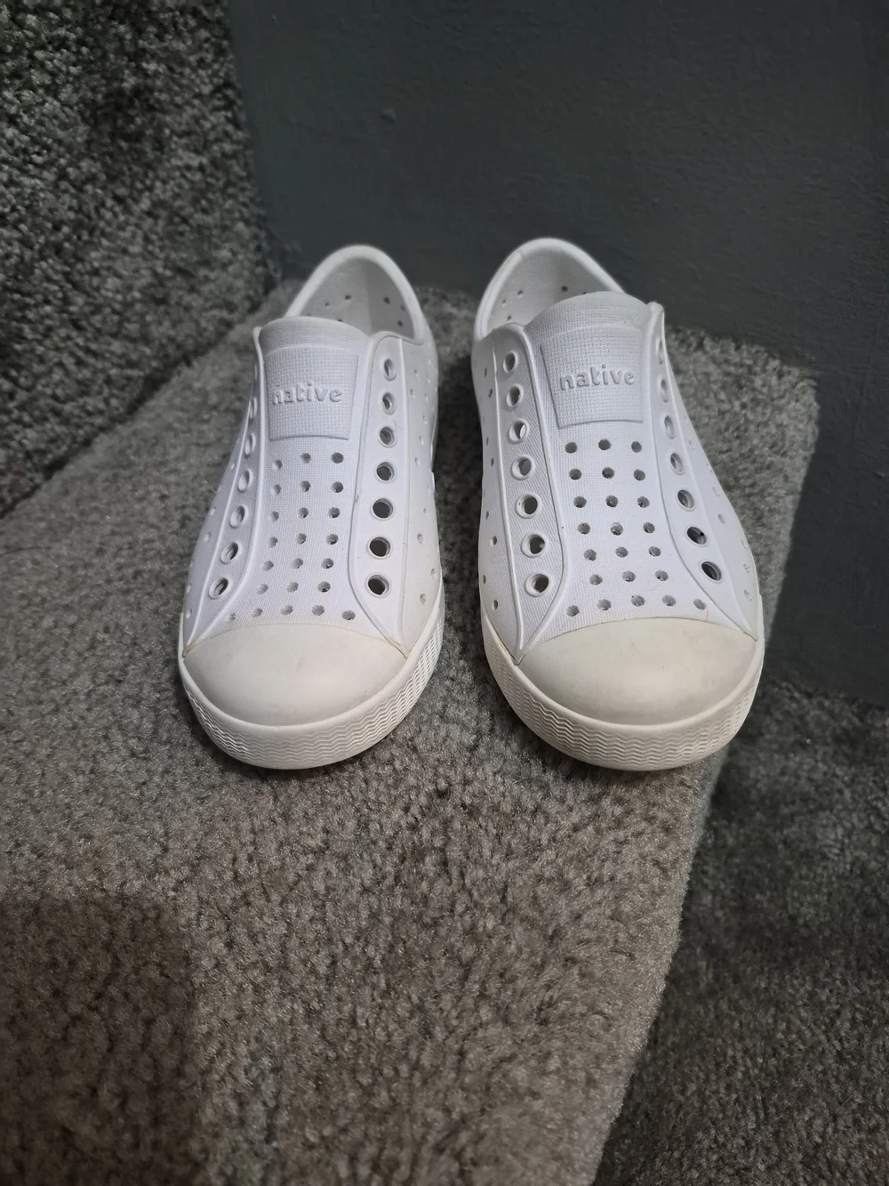 Kids Size C11 preowned NATIVE SHOES